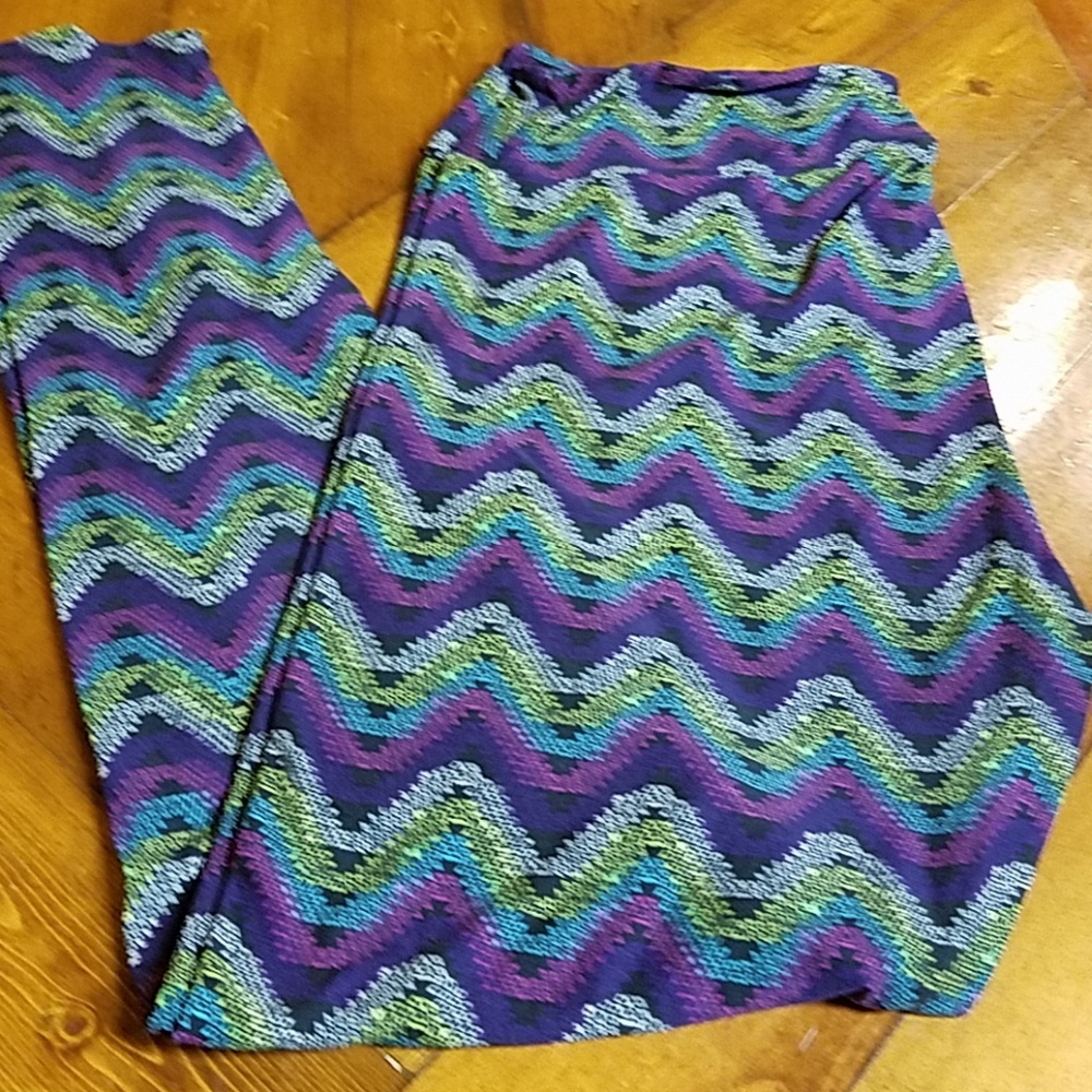 LuLaRoe soft leggings great condition